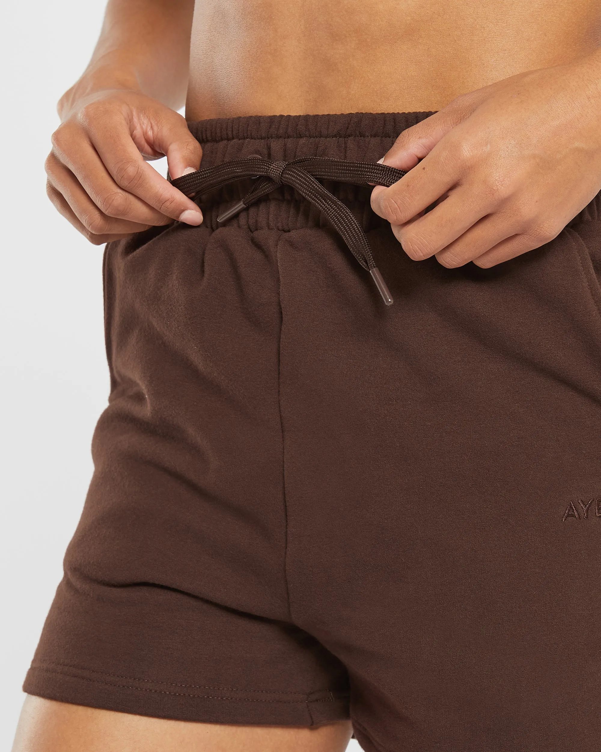 Everyday Relaxed Shorts - Brown